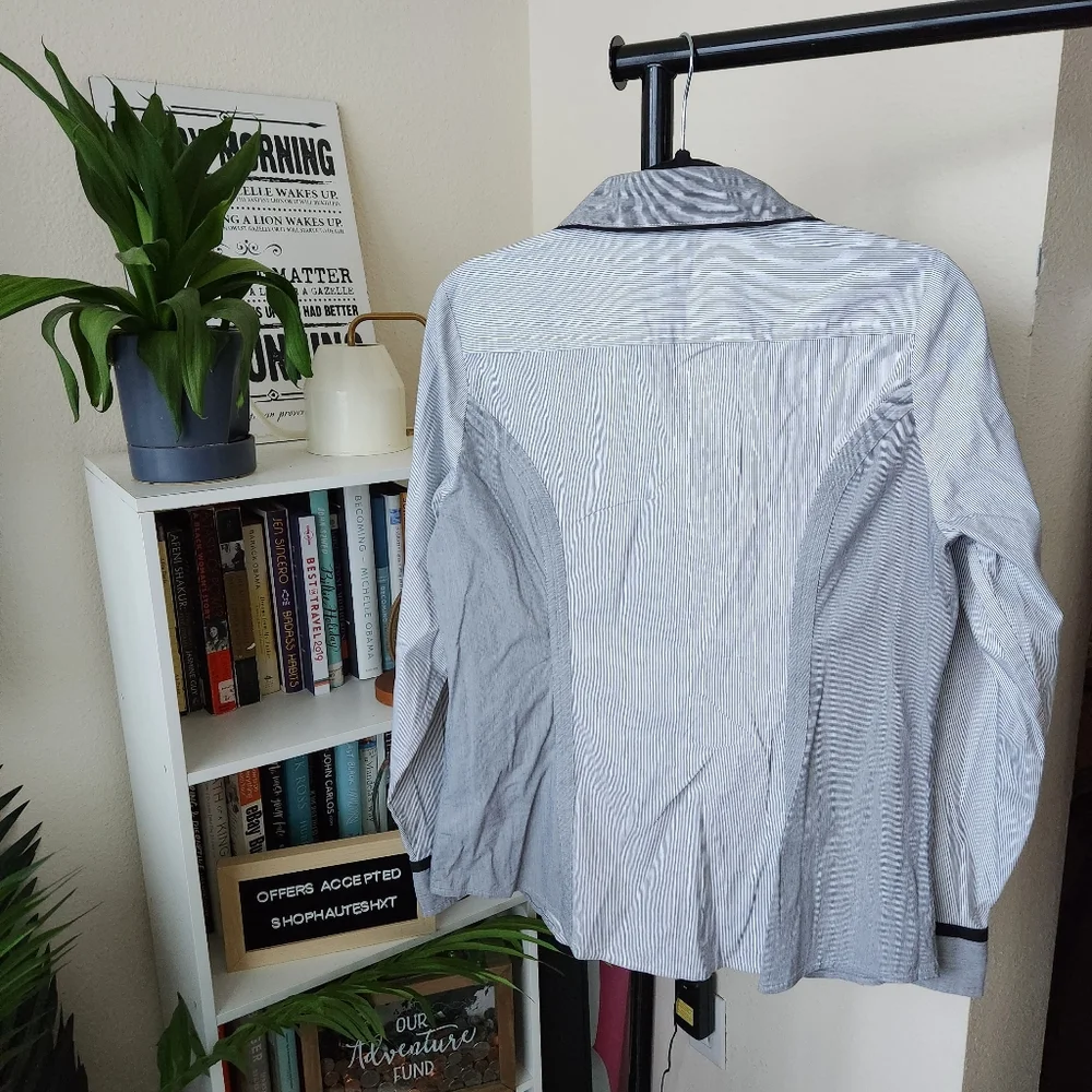 Express Black and White Button Down Shirt - Picture 6 of 8